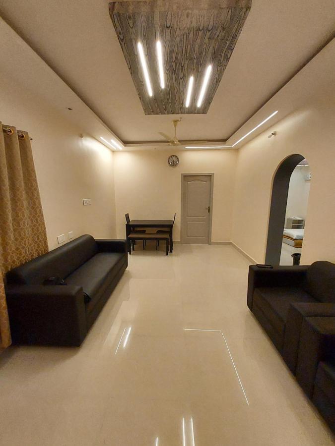Srirangam Service Apartment Tiruchirappalli Exteriör bild