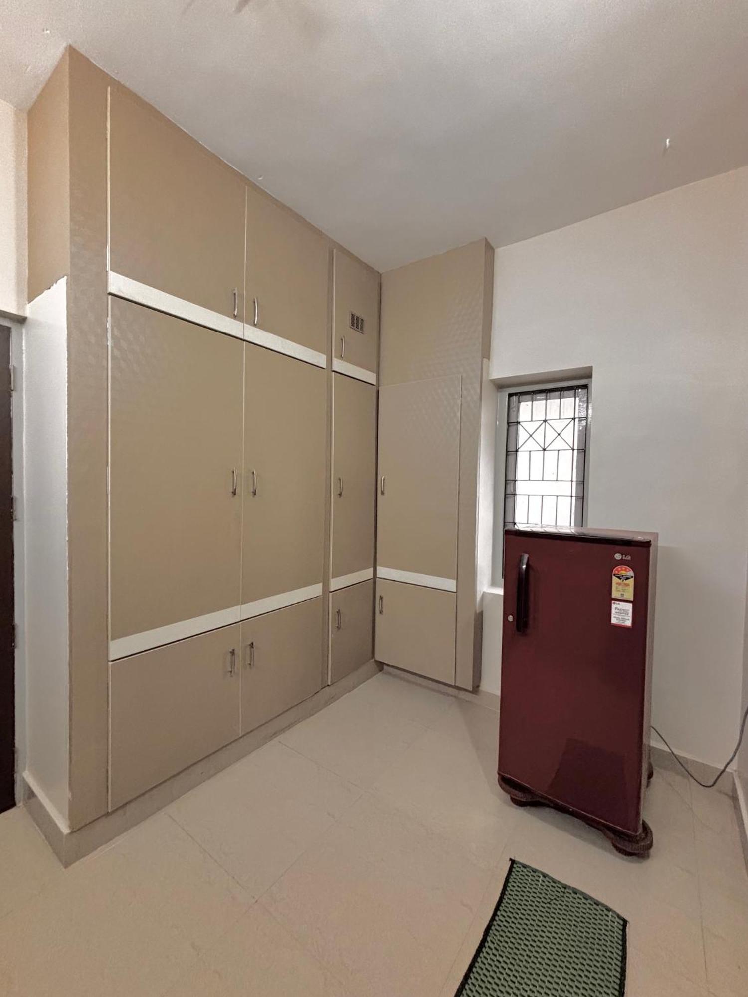 Srirangam Service Apartment Tiruchirappalli Exteriör bild