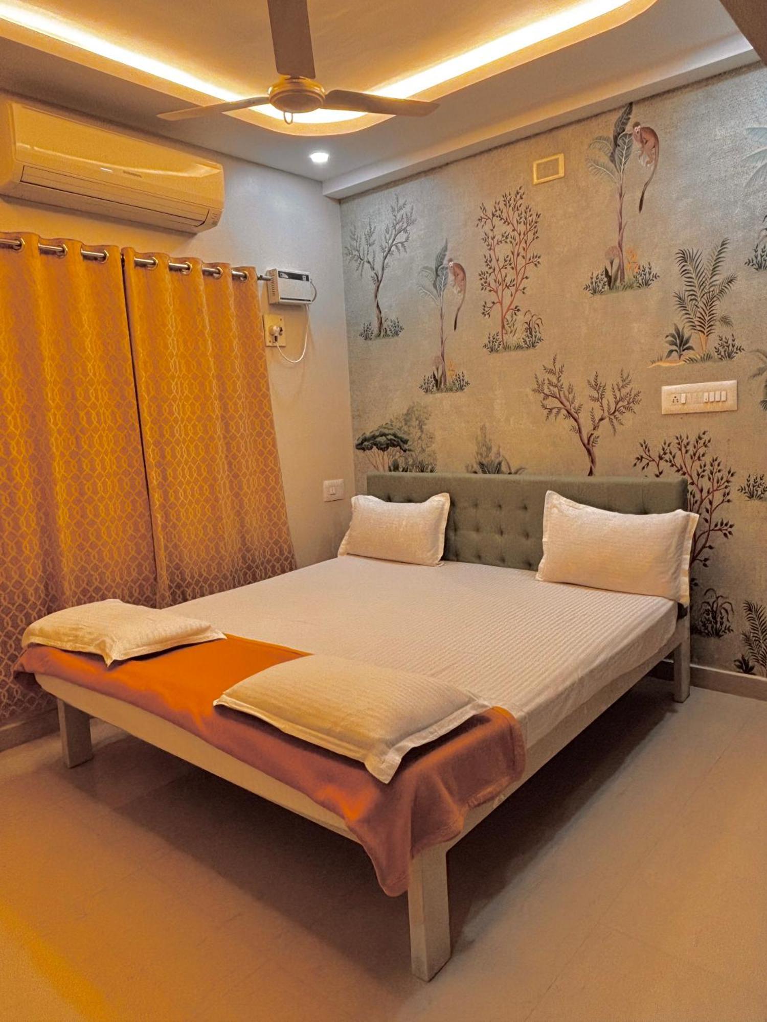Srirangam Service Apartment Tiruchirappalli Exteriör bild