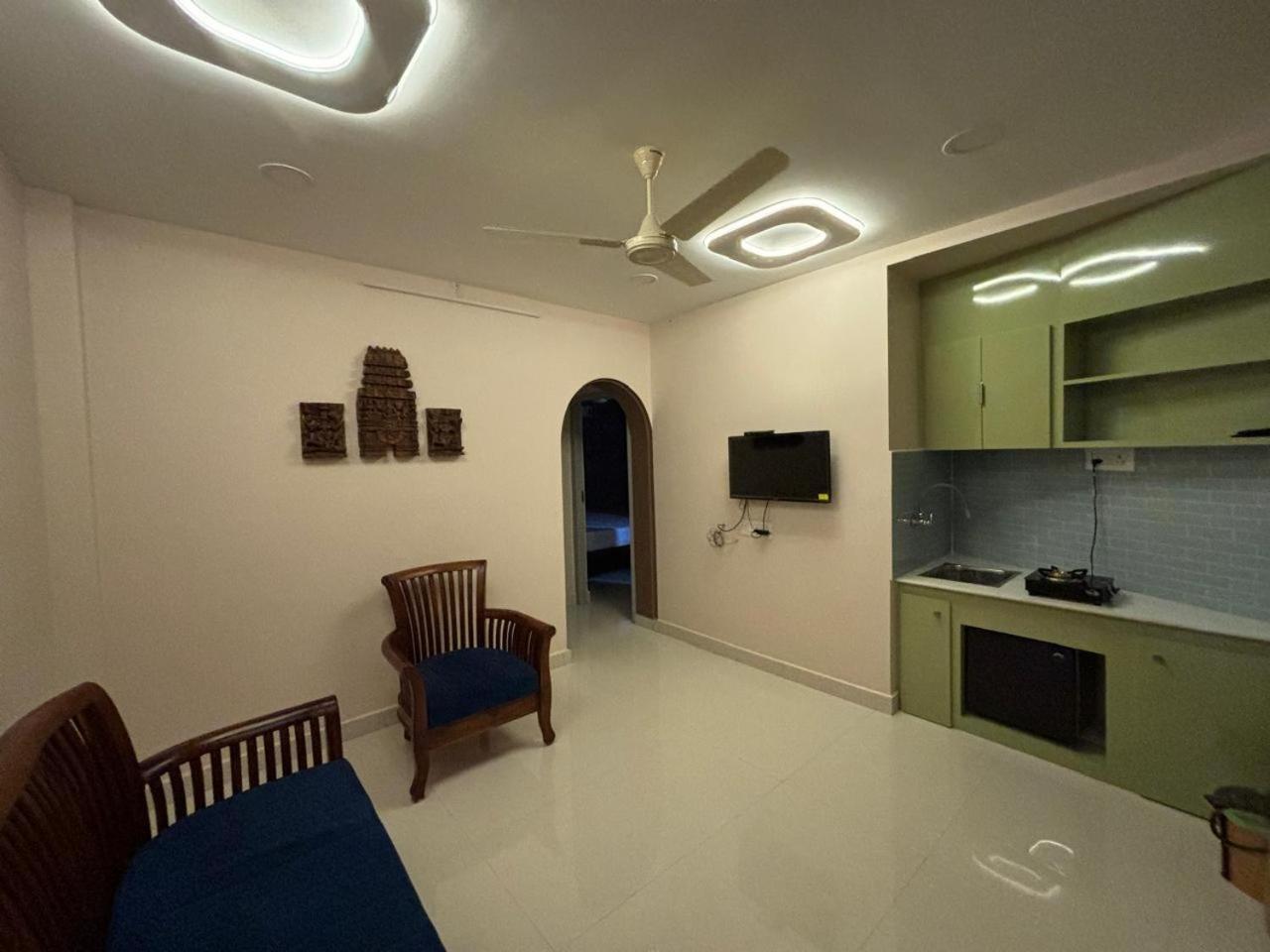 Srirangam Service Apartment Tiruchirappalli Exteriör bild